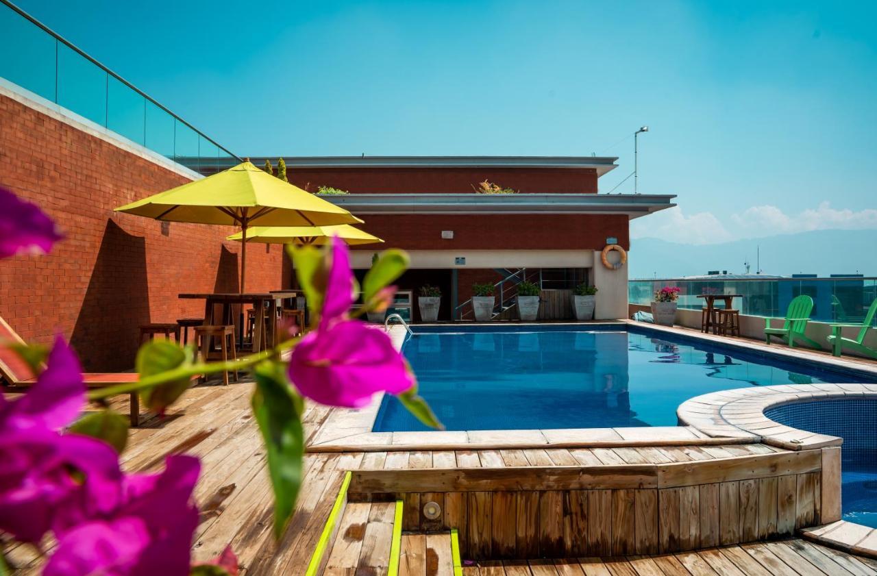 Latam Hotel Plaza Pradera Quetzaltenango Exterior photo